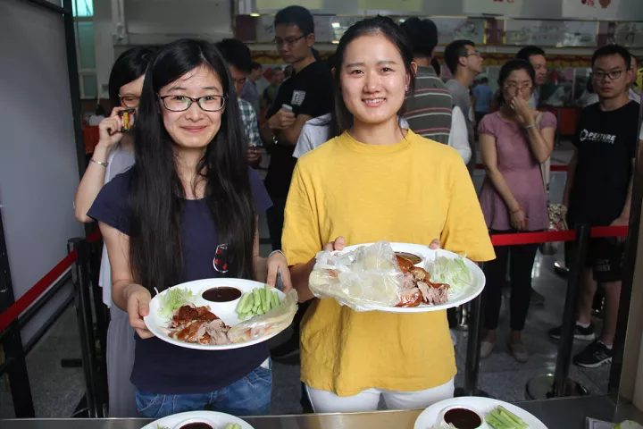 美食佳節(jié)，華麗綻放 ——天津鐵三院健力源餐廳舉辦美食節(jié)活動