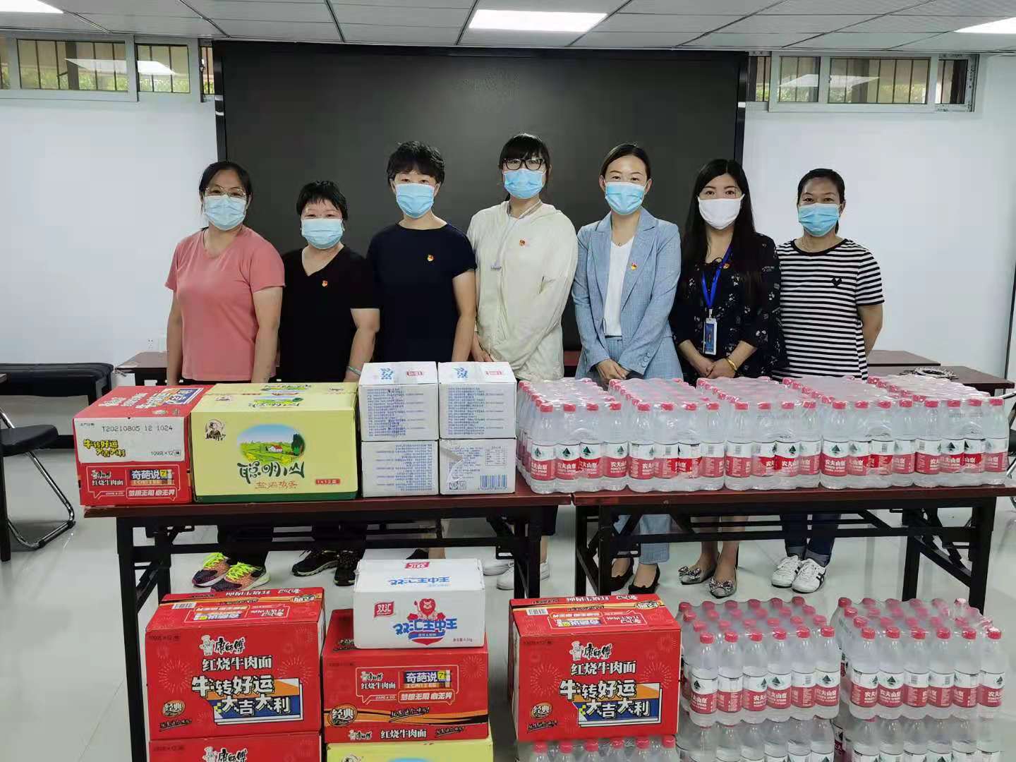 健力源北京公司黨支部參加“助力社區(qū)，同心抗疫”志愿活動