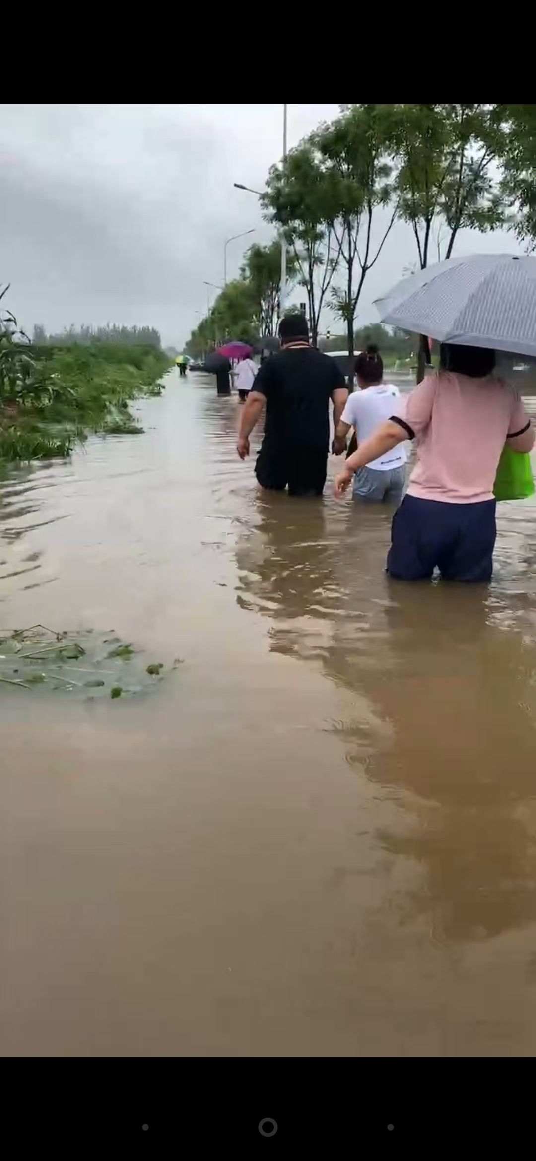 風(fēng)雨前行，無懼無悔——沈陽大區(qū)汛期一線工作記實